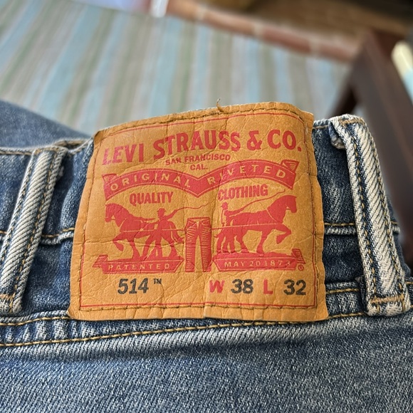 Levi’s 514 Men’s Jeans size 38x 32 Perfectly broken in denim. - Picture 4 of 8